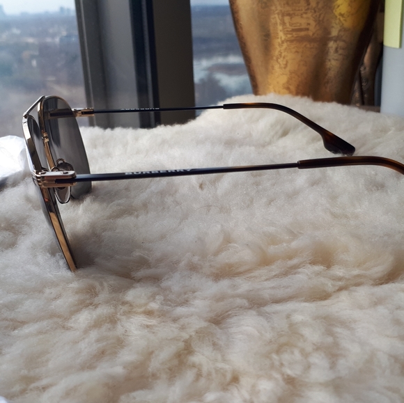 💯Authentic Burberry B 3108 BNIB sunglasses - Picture 7 of 15